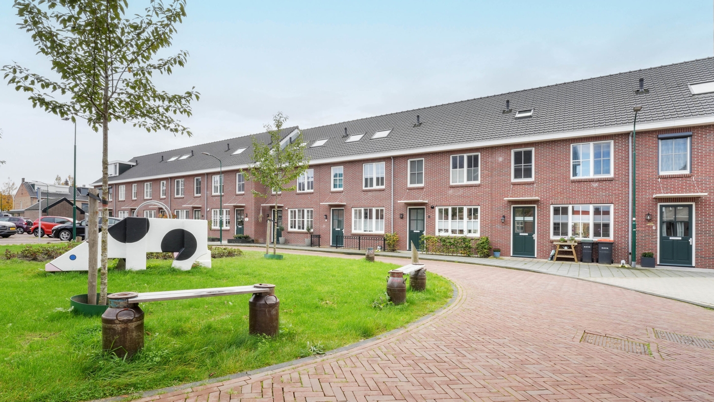 Eemlandia: woningen, appartementen en commercieel vastgoed